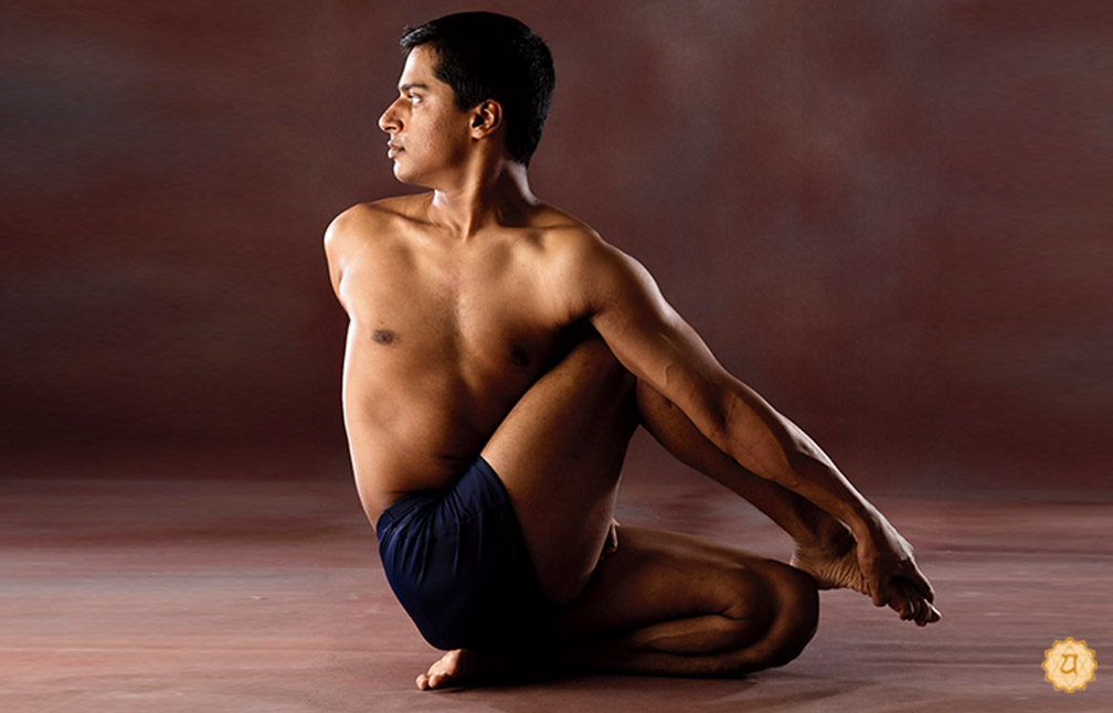 Sage Matsyendra Pose (Half)